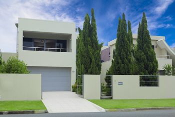 Features Of Automatic Garage Roller Doors